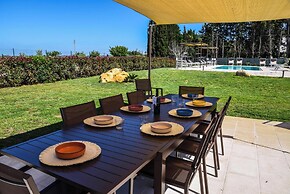 Villa Elysium With Pool And Garden
