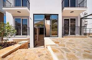 Kaş Eylül Suit Apart