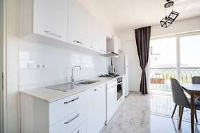 Kaş Eylül Suit Apart