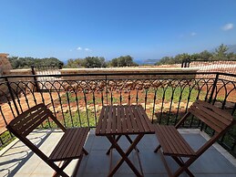 Kaş Eylül Suit Apart