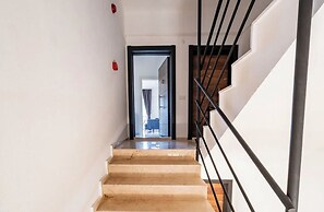 Kaş Eylül Suit Apart