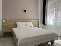 Kaş Eylül Suit Apart