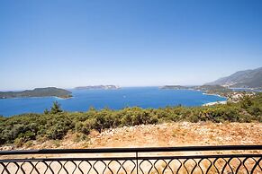 Kaş Eylül Suit Apart