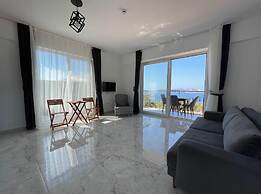 Kaş Eylül Suit Apart