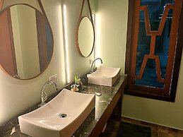 AMAZON HOME AND JUNGLE TRIPS