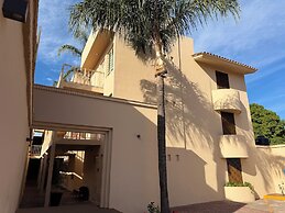 Villa La Palma Hotel
