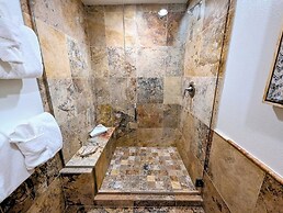 Chateaux Dumont 2724