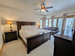 Chateaux Dumont 2724