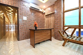 Hotel Plush