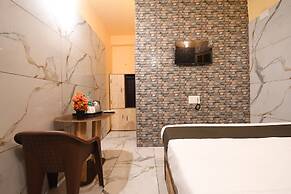 Hotel Plush