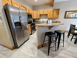 Trappers Crossing 8769