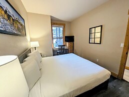 Trappers Crossing 8769