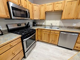 Trappers Crossing 8769