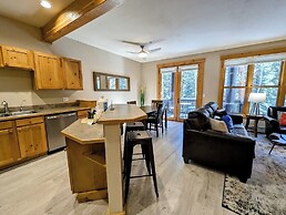 Trappers Crossing 8769