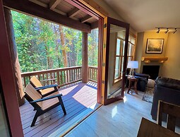 Trappers Crossing 8769