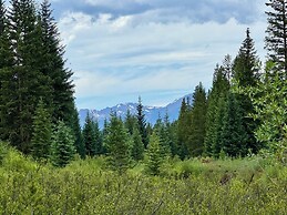 Trappers Crossing 8769