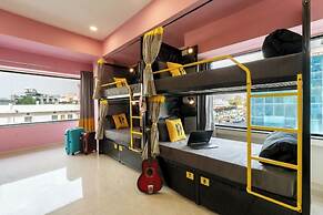 The Hosteller Jaipur, MI Road