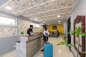 The Hosteller Jaipur, MI Road