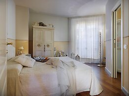 Villa Forte dei Marmi Pool & Garden