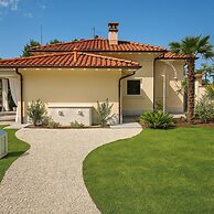Villa Forte dei Marmi Pool & Garden