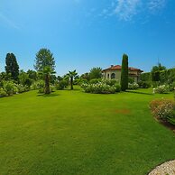 Villa Forte dei Marmi Pool & Garden