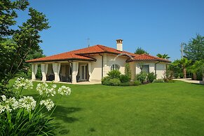 Villa Forte dei Marmi Pool & Garden