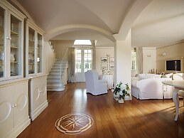Villa Forte dei Marmi Pool & Garden