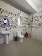 Hotel The Luxeblue Shimla Mountain View