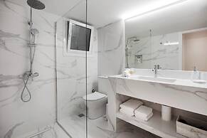 Acropolis Residence by A&A Residencies