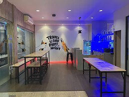 The Lodge BKK Hostel