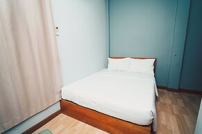 The Lodge BKK Hostel