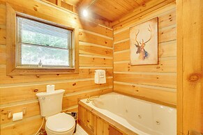 2 Mi to Gsmnp: Peaceful & Scenic Cabin w/ Deck