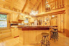 2 Mi to Gsmnp: Peaceful & Scenic Cabin w/ Deck