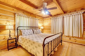 2 Mi to Gsmnp: Peaceful & Scenic Cabin w/ Deck