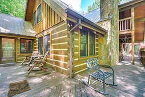 2 Mi to Gsmnp: Peaceful & Scenic Cabin w/ Deck