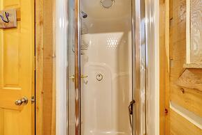 2 Mi to Gsmnp: Peaceful & Scenic Cabin w/ Deck