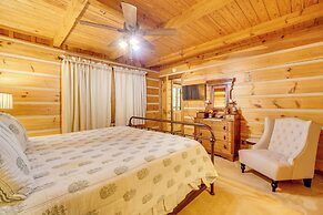 2 Mi to Gsmnp: Peaceful & Scenic Cabin w/ Deck