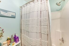 Oceanfront Condo in Harbor Island Community!