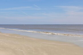 Oceanfront Condo in Harbor Island Community!