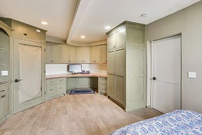 Walk to Private Beach: Rancho Palos Verdes Escape!