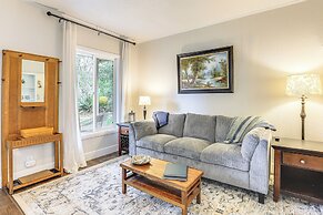 8 Mi to Columbia River Gorge: Cottage w/ Deck!