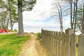 Walk to Sebago Town Beach: Luxe Townhome w/ Grill