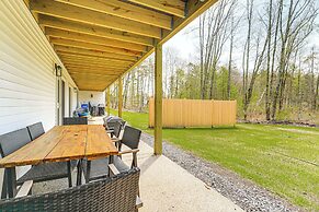 Walk to Sebago Town Beach: Luxe Townhome w/ Grill