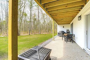 Walk to Sebago Town Beach: Luxe Townhome w/ Grill