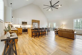 Walk to Sebago Town Beach: Luxe Townhome w/ Grill