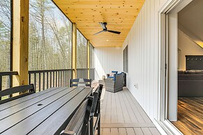 Walk to Sebago Town Beach: Luxe Townhome w/ Grill
