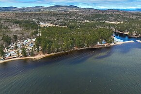 Walk to Sebago Town Beach: Luxe Townhome w/ Grill