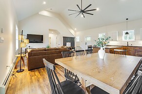 Walk to Sebago Town Beach: Luxe Townhome w/ Grill