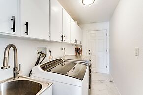 Group Getaway: Luxe Lakeside Gem in Port Charlotte