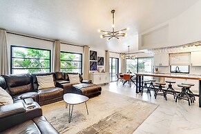 Group Getaway: Luxe Lakeside Gem in Port Charlotte